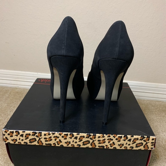 Brand New In Box Gold Toe Stilettos Size 9 - Picture 7 of 7